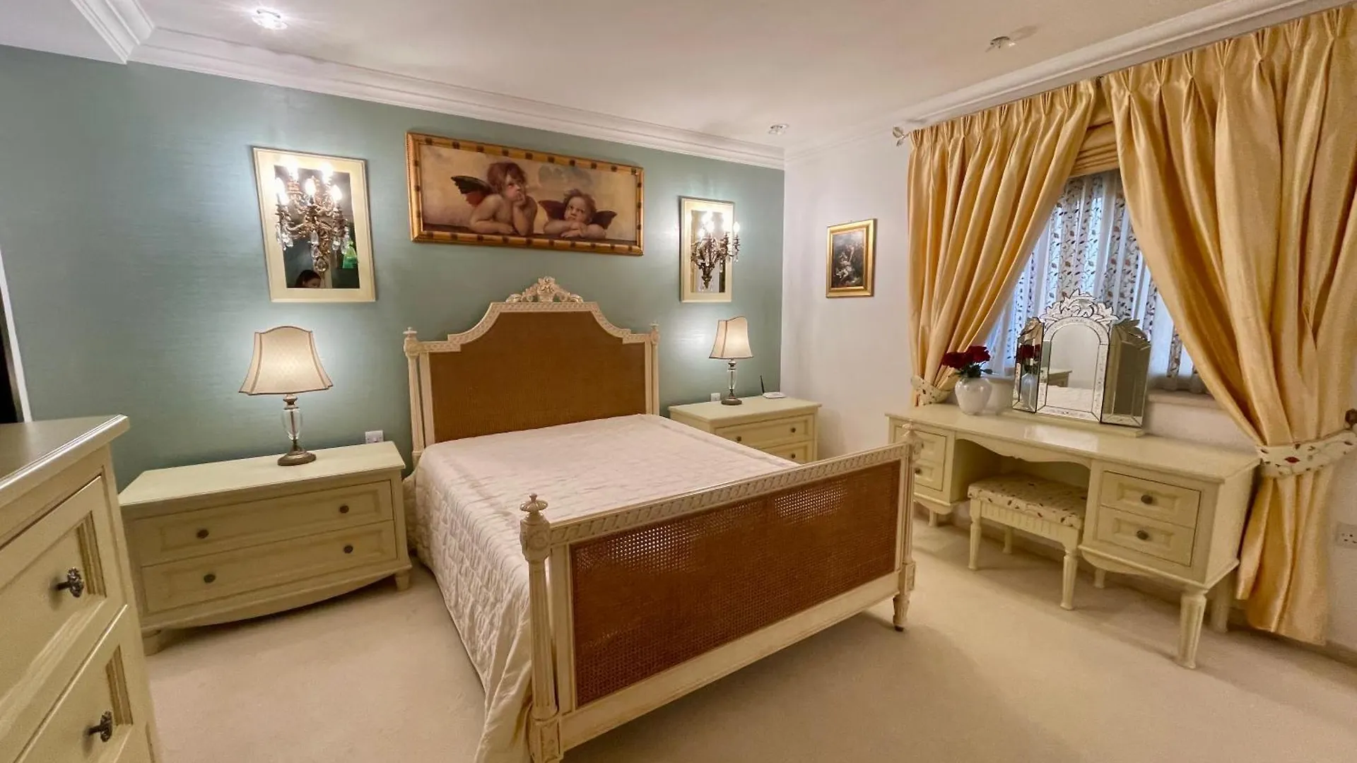 Luxury Apartment Facing Valletta Sliema