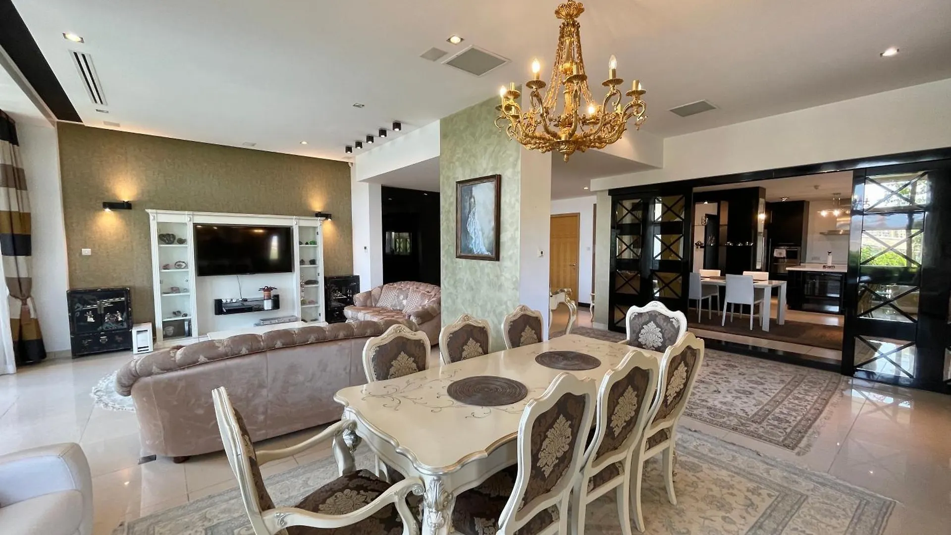 Luxury Apartment Facing Valletta Sliema