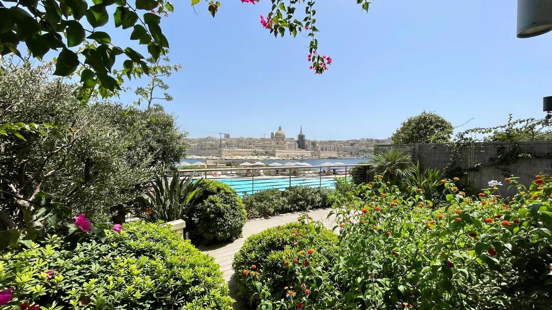 Luxury Apartment Facing Valletta Sliema 0*,